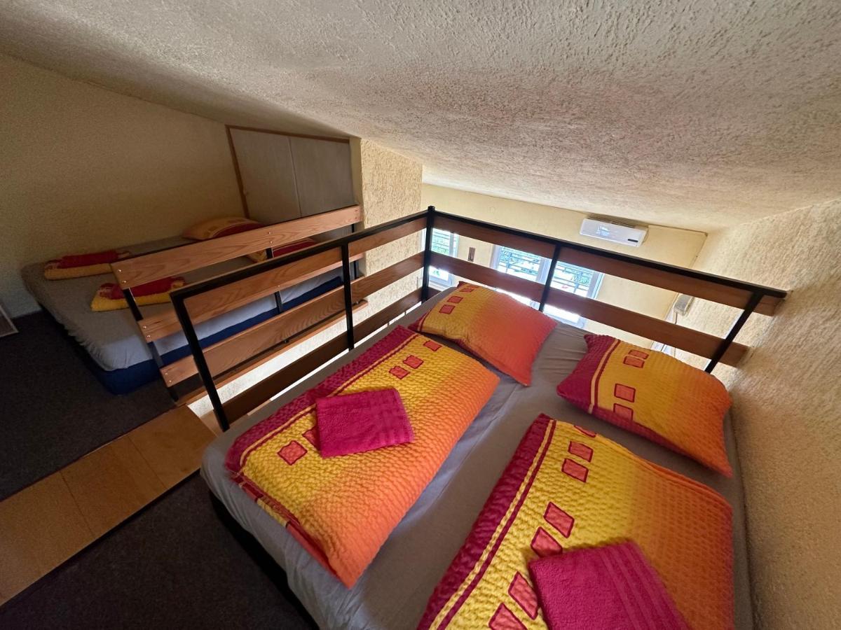 Prizna Apartments Luaran gambar