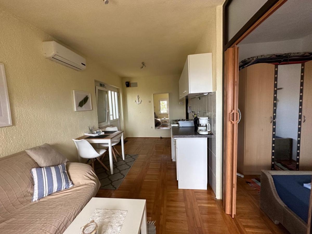 Prizna Apartments Luaran gambar