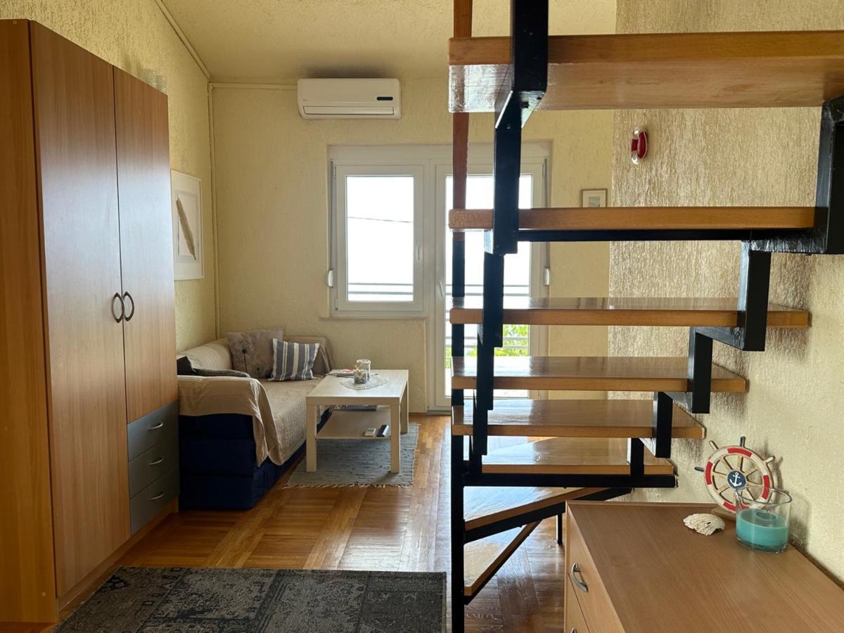 Prizna Apartments Luaran gambar