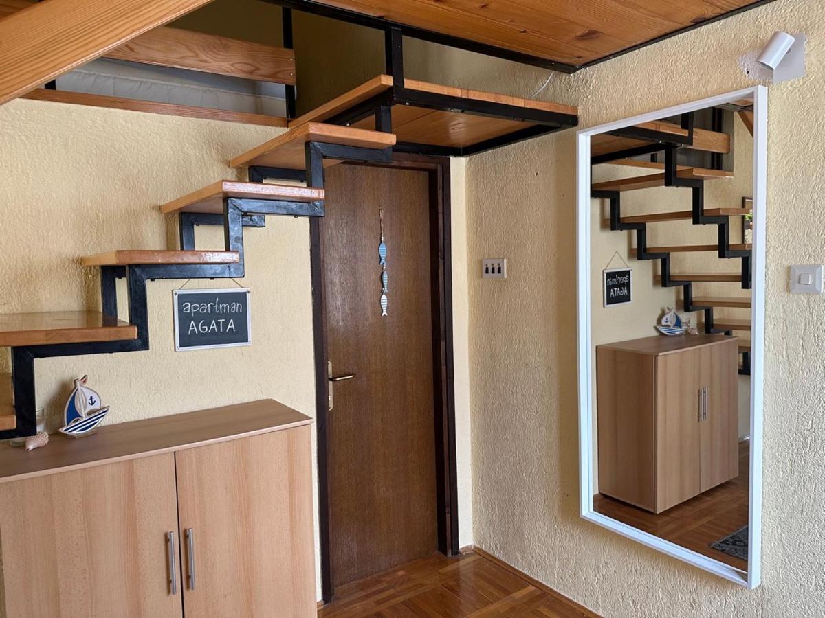 Prizna Apartments Luaran gambar