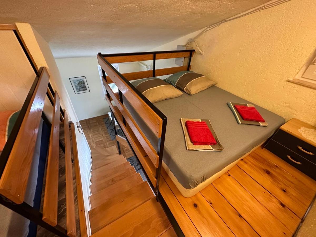 Prizna Apartments Luaran gambar