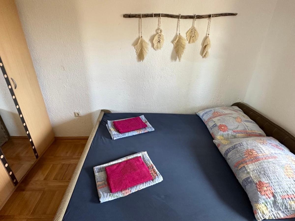 Prizna Apartments Luaran gambar