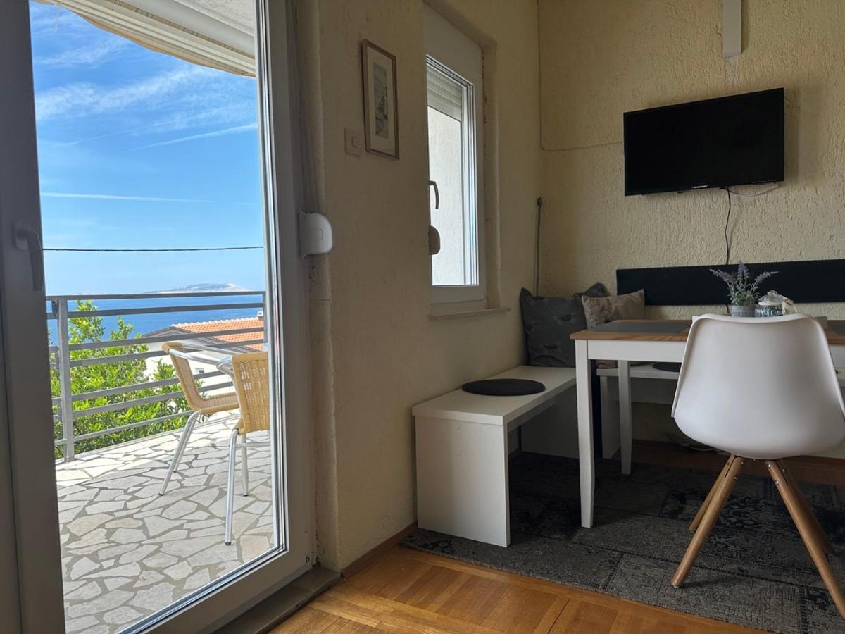 Prizna Apartments Luaran gambar
