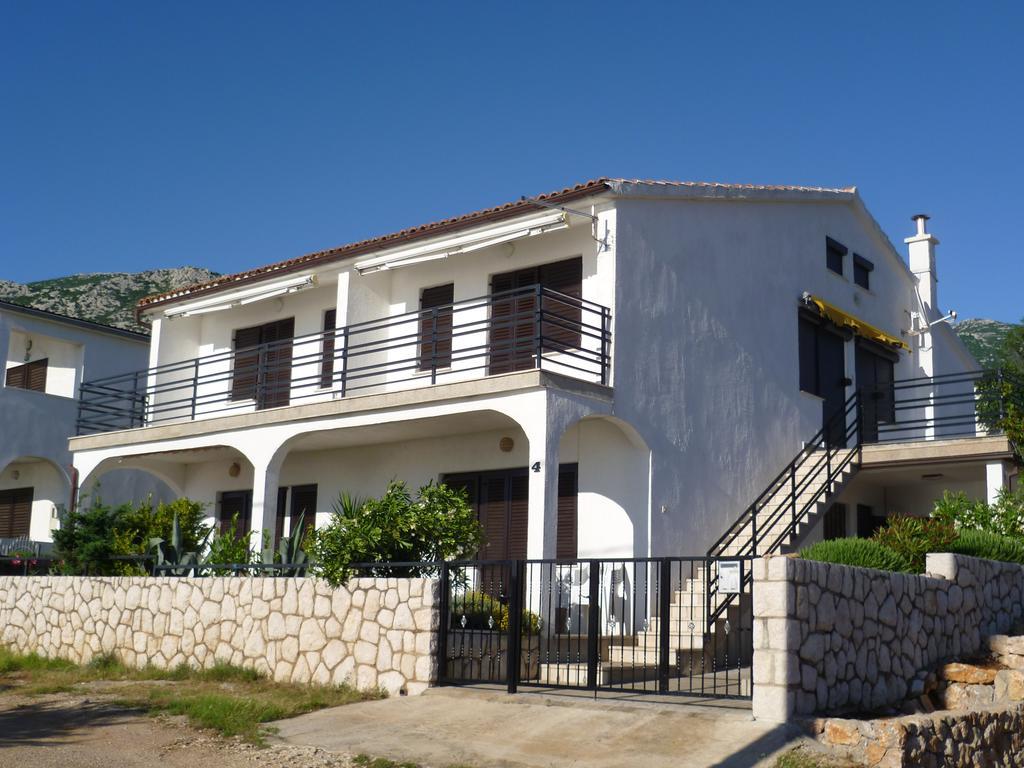 Prizna Apartments Luaran gambar